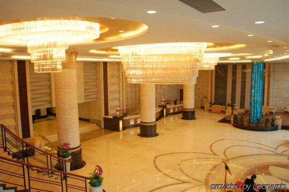 Foshan Xin Hu Hotel Интерьер фото